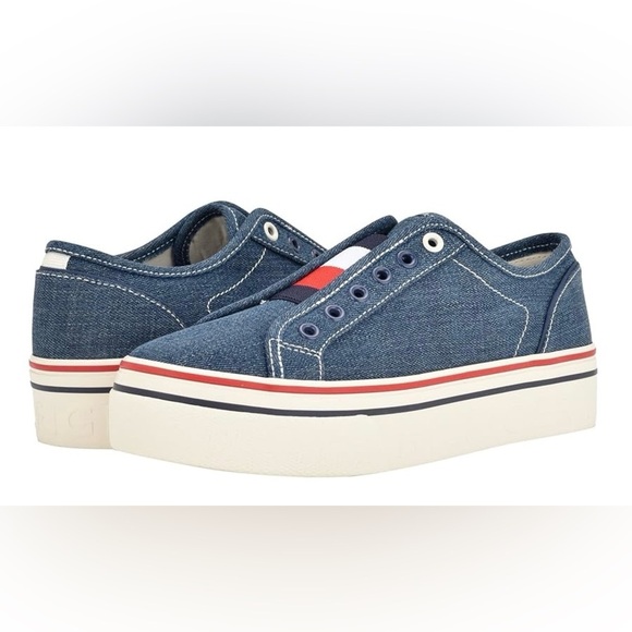 NEW w/o Tags Tommy Hilfiger Balie Slip-On Sneaker in Denim Blue Red White Size 9 - Picture 1 of 12